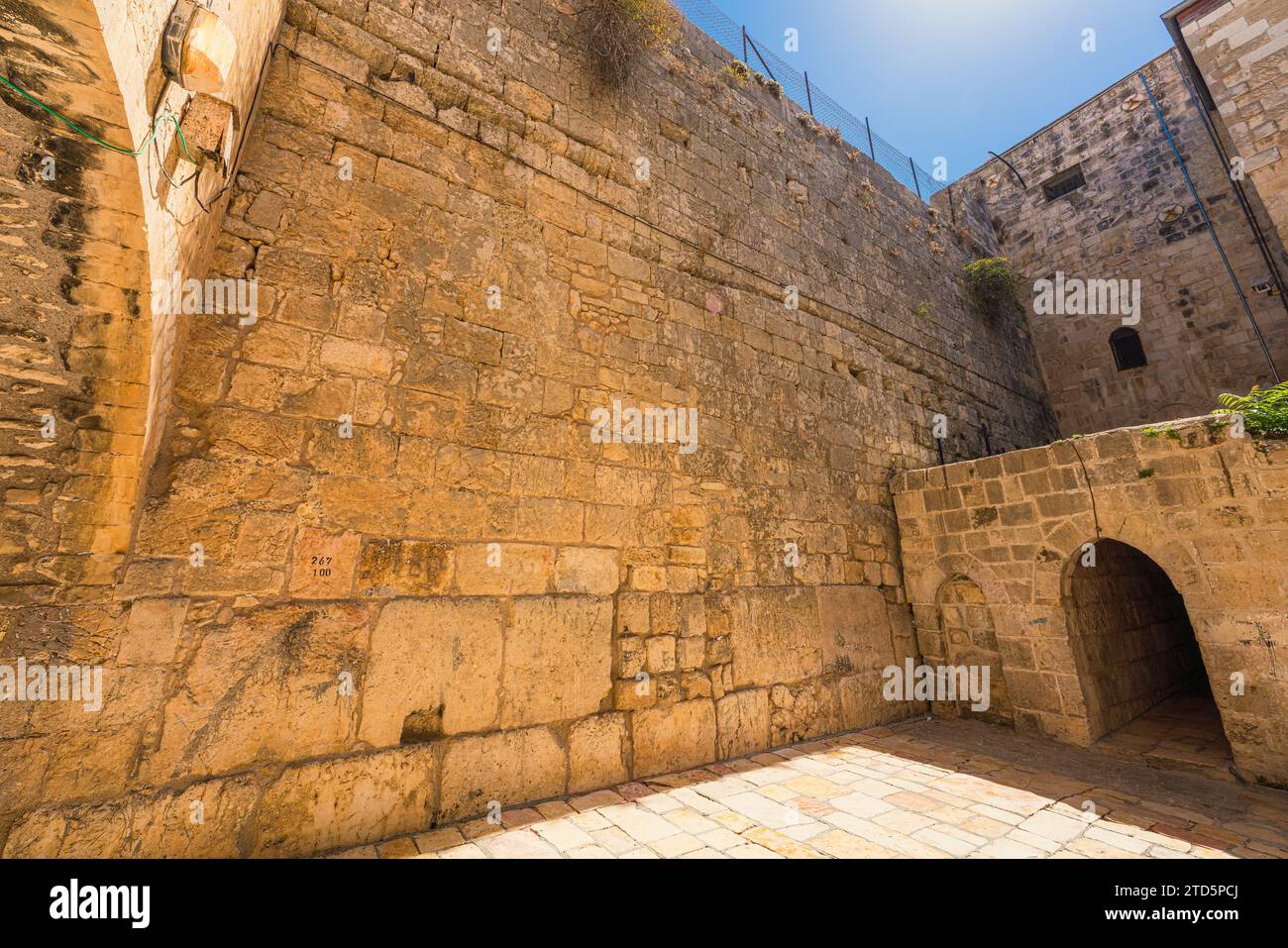 Kleine Westmauer, ein versteckter Abschnitt im muslimischen Viertel der Altstadt von Jerusalem Stockfoto