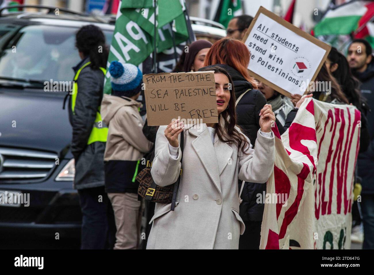 16. Dezember 2023 Vom Fluss zum Meer Zeichen (mit einem Zeichen, die