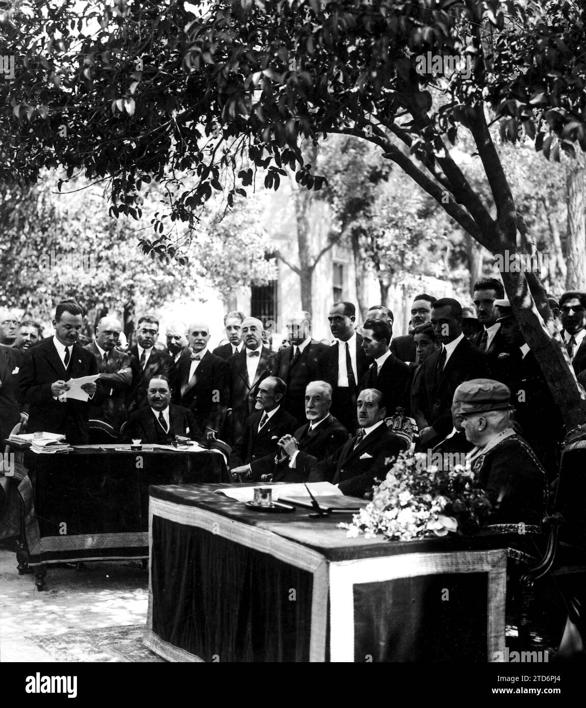 07/21/1926. Madrid. Das Kinderheim. Die Infantin Doña Isabel (im Vordergrund, rechts), die den Vorsitz bei der Verlegung des ersten Steins der gemeinnützigen Gruppe „Manuel de Semprún“ innehat. Quelle: Album / Archivo ABC / José Zegri Stockfoto