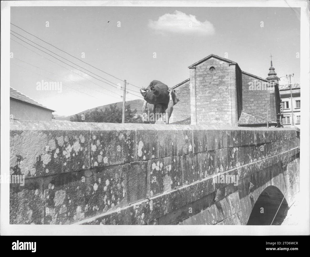 12/31/1963. Padrón: Brücke über den Fluss Ulla. Quelle: Album / Archivo ABC / Álvaro García Pelayo Stockfoto