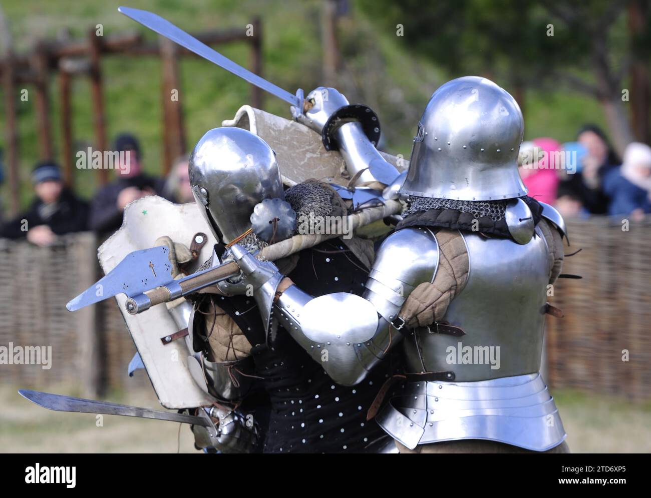 Manzanares el Real (Madrid), 03.04.2016. Mittelalterlicher Kampf, Ursus Custodes Team. Foto: San Bernardo Archdc. Quelle: Album / Archivo ABC / Eduardo San Bernardo Stockfoto