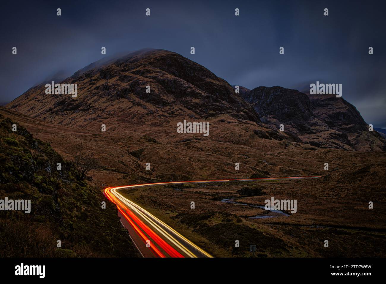 Lichtpfade in Glencoe Schottland Stockfoto