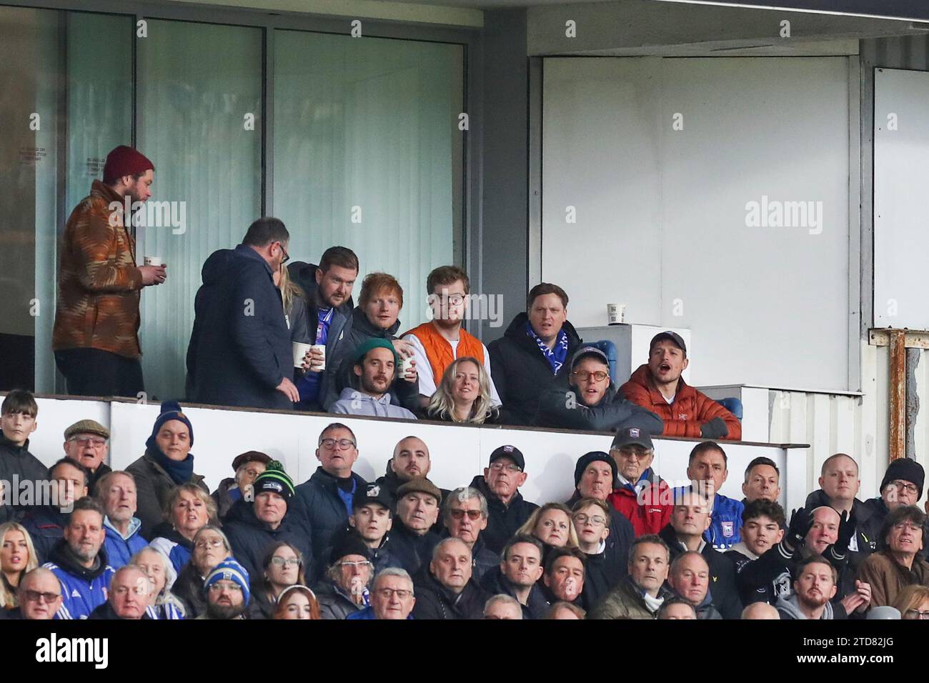 Ipswich, England, Großbritannien. Dezember 2023. Ed Sheeran im Publikum beim Ipswich Town FC gegen Norwich City FC SKY Bet EFL Championship Match in Portman Road, Ipswich, England, Großbritannien am 16. Dezember 2023 Credit: Every Second Media/Alamy Live News Stockfoto