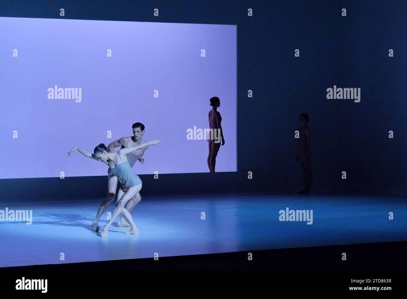 Die australischen Balletttänzer „Chroma“ erforschen Beziehungen und die menschliche Situation - Preview im Sydney Opera House; Choreograf Wayne McGregor Stockfoto