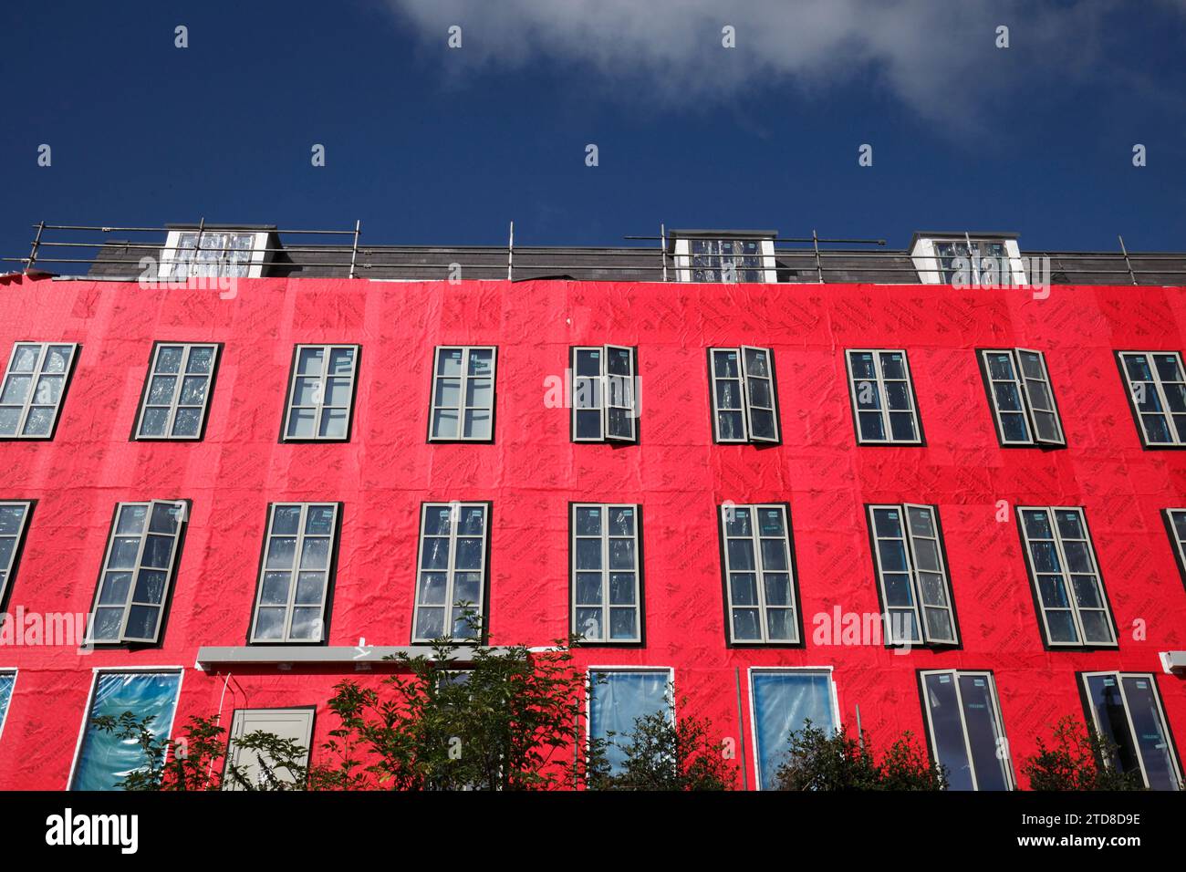 Wraptite von Proctor auf einer Baustelle. Ein Produkt zur Wärmedämmung, Schallmembran. Externe Luftbarriere Stockfoto