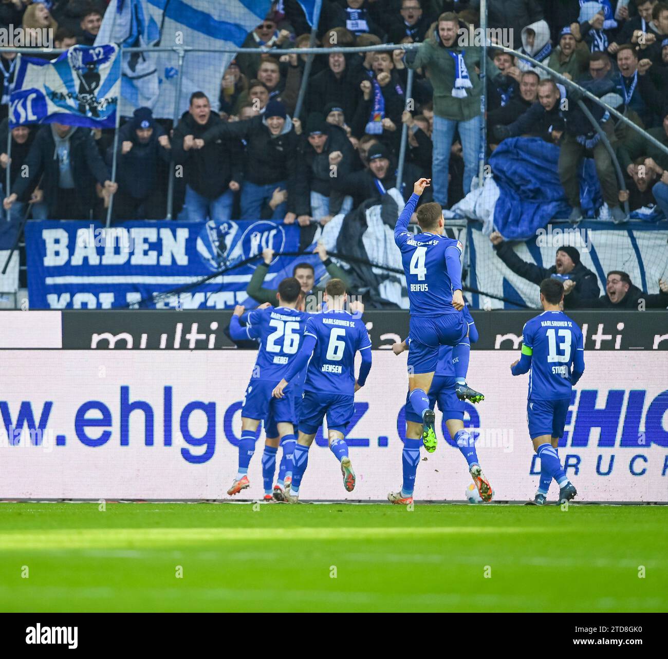 karlsruhe-deutschland-dezember-2023-torjubel-des-karlsruher-sc-nach