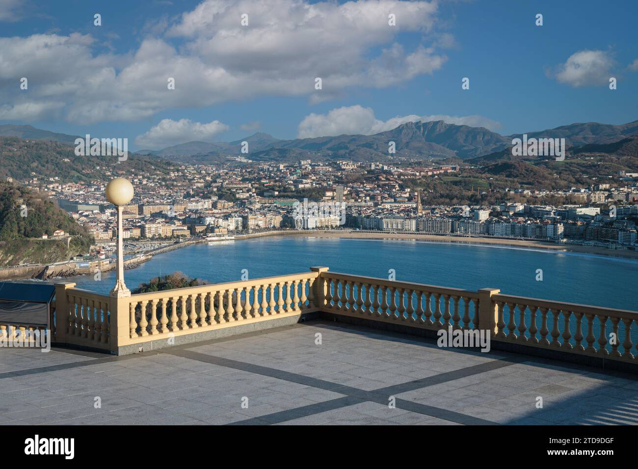 San Sebastian (Donostia), Spanien, La Concha Bucht aus der Vogelperspektive vom Igeldo Berg Stockfoto