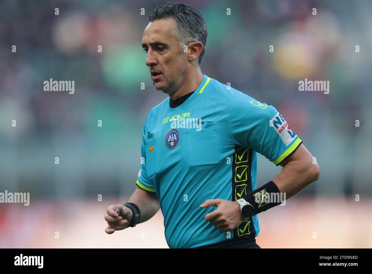 Mailand, Italien. Dezember 2023. Der Schiedsrichter Gianluca Aureliano beim Spiel der Serie A bei Giuseppe Meazza, Mailand. Der Bildnachweis sollte lauten: Jonathan Moscrop/Sportimage Credit: Sportimage Ltd/Alamy Live News Stockfoto