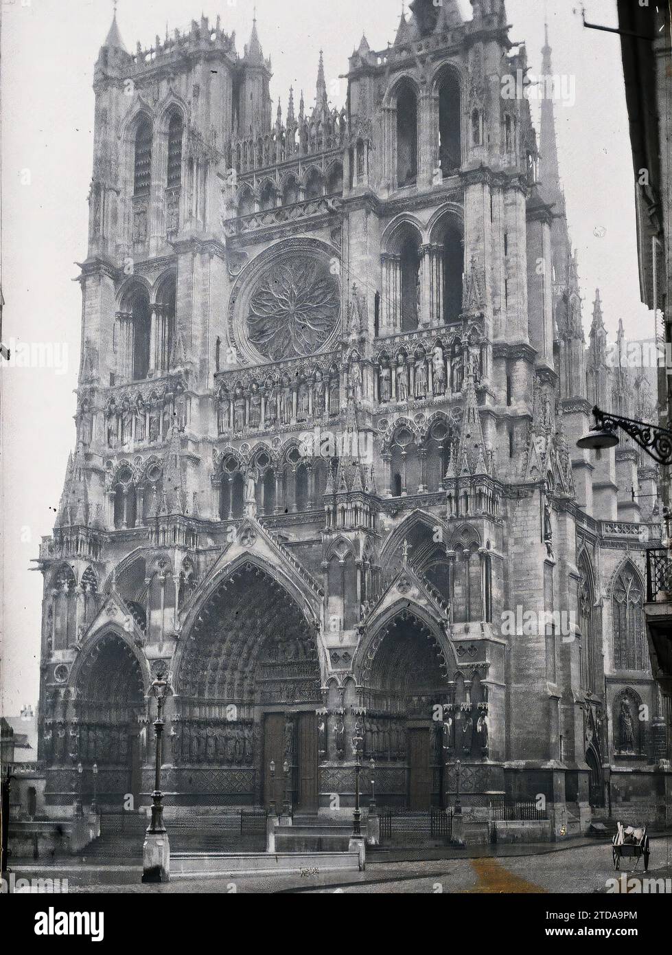 Amiens, Frankreich, Religion, Kunst, Habitat, Architektur, Kirche, Christentum, Glockenturm, Mittelalter, skulpturierte Einrichtung, religiöse Architektur, Frankreich, Amiens, die Kathedrale, Amiens, 06/1912 - 30.06.1912, Léon, Auguste, Fotograf, 1912 - Somme - Auguste Léon - (6. Mai bis 8. Juni), Autochrome, Foto, Glas, Autochrome, Foto, positiv Stockfoto