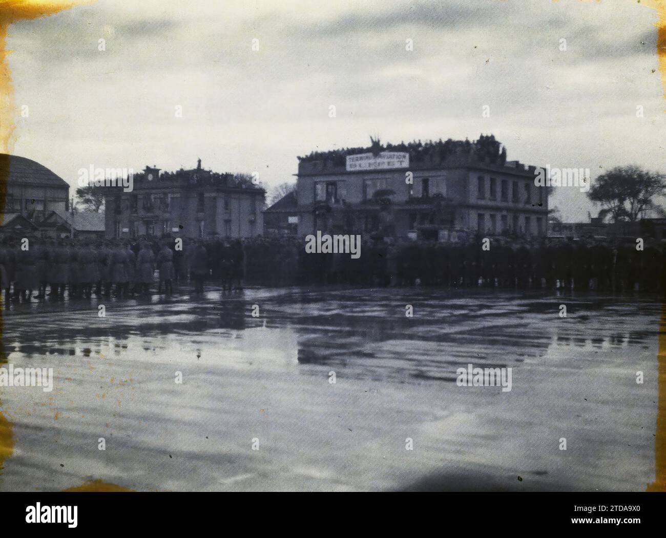 Le Bourget, Frankreich die Menge wartet auf die Rückkehr von Costes und