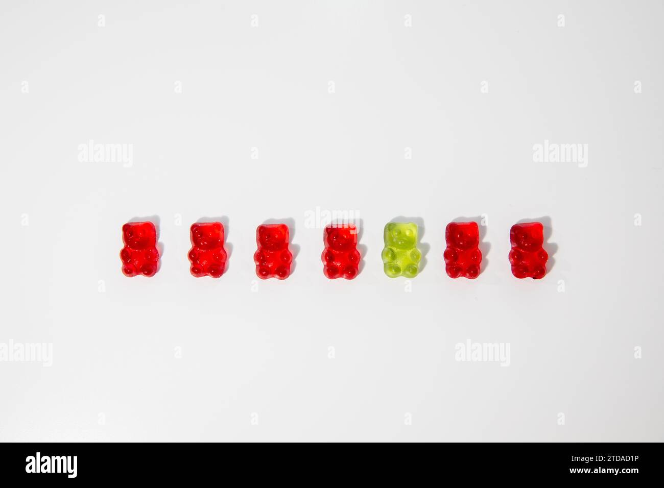 Kreative Bonbons: Denken Sie anders mit bunten Gummibären Stockfoto