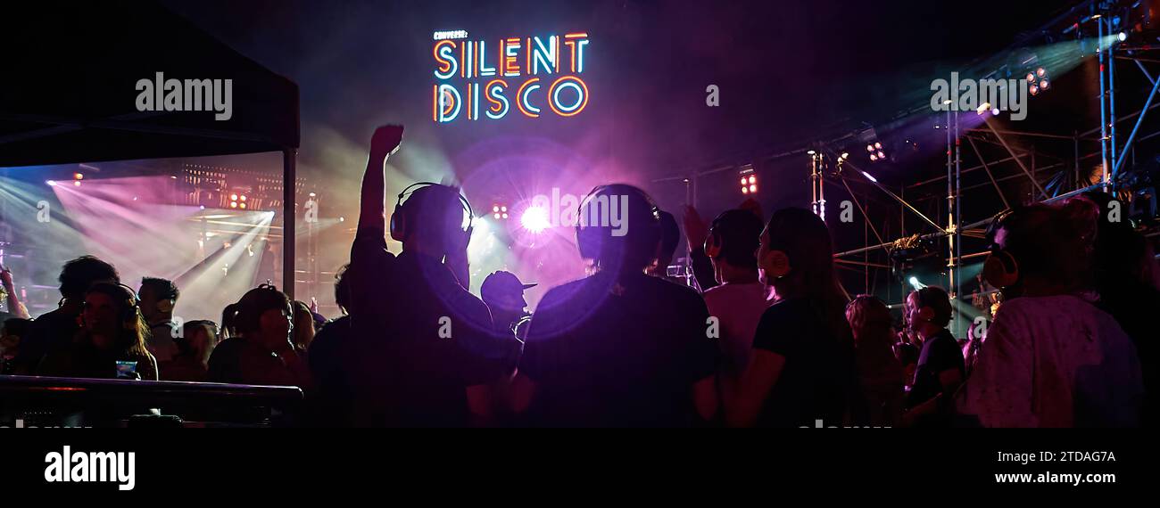 Panorama der stillen Disco beim Lowlands Festival in den Niederlanden Stockfoto