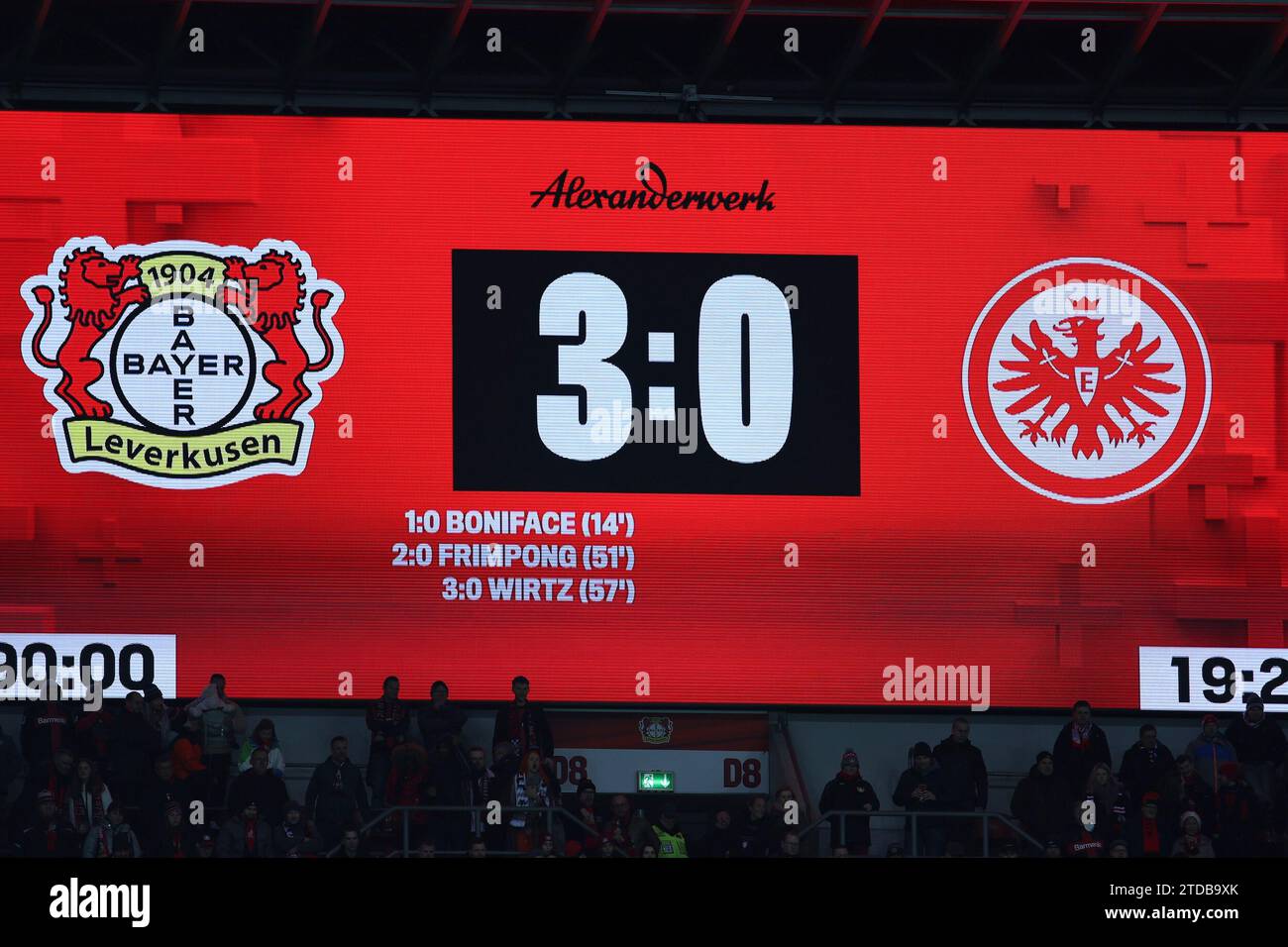 17.12.2023, BayArena, Leverkusen, DE, 1.FBL. Bayer 04 Leverkusen vs. Eintracht Frankfurt, im Bild Endstand 3:0 Foto © nordphoto GmbH/Meuter DFL-Vorschriften verbieten die Verwendung von Fotografien als Bildsequenzen und/oder Quasi-Video. Stockfoto