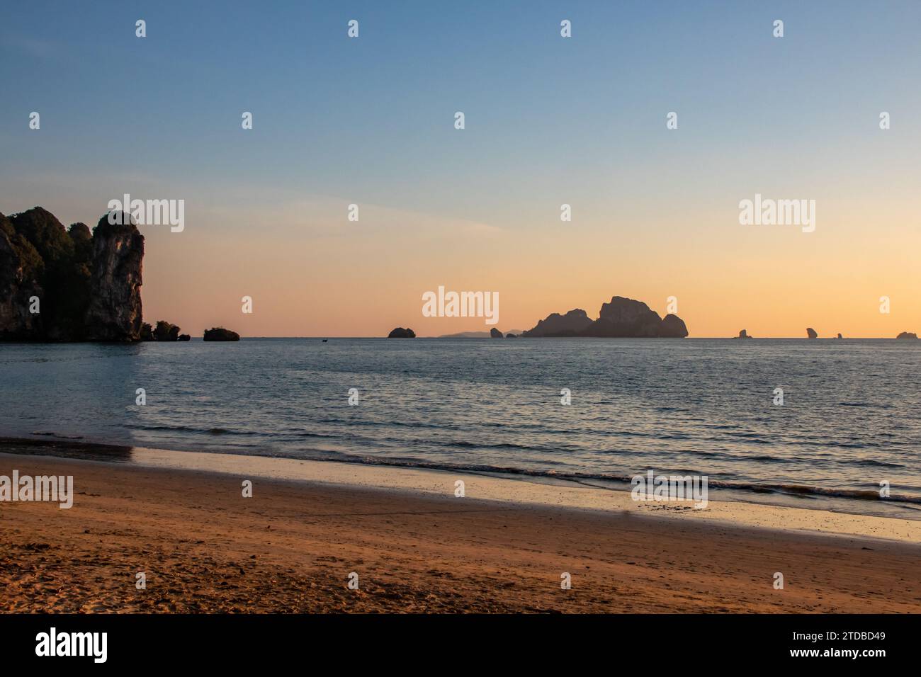 Sonnenuntergang, Ao Nang Beach, Krabi, Thailand Stockfoto