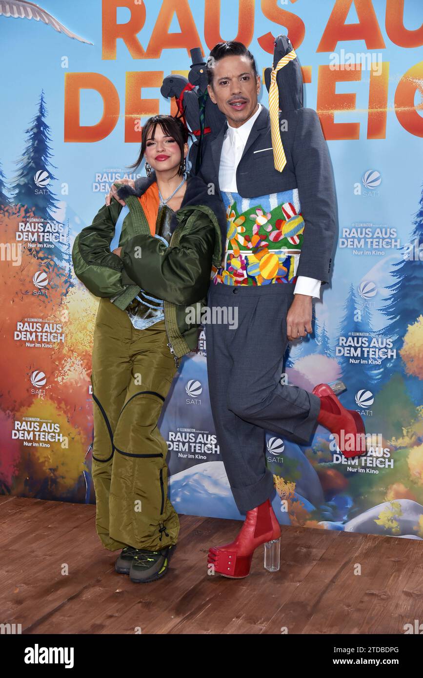 Nina Chuba, Gonzalez bei der Deutschlandpremiere von RAUS aus dem