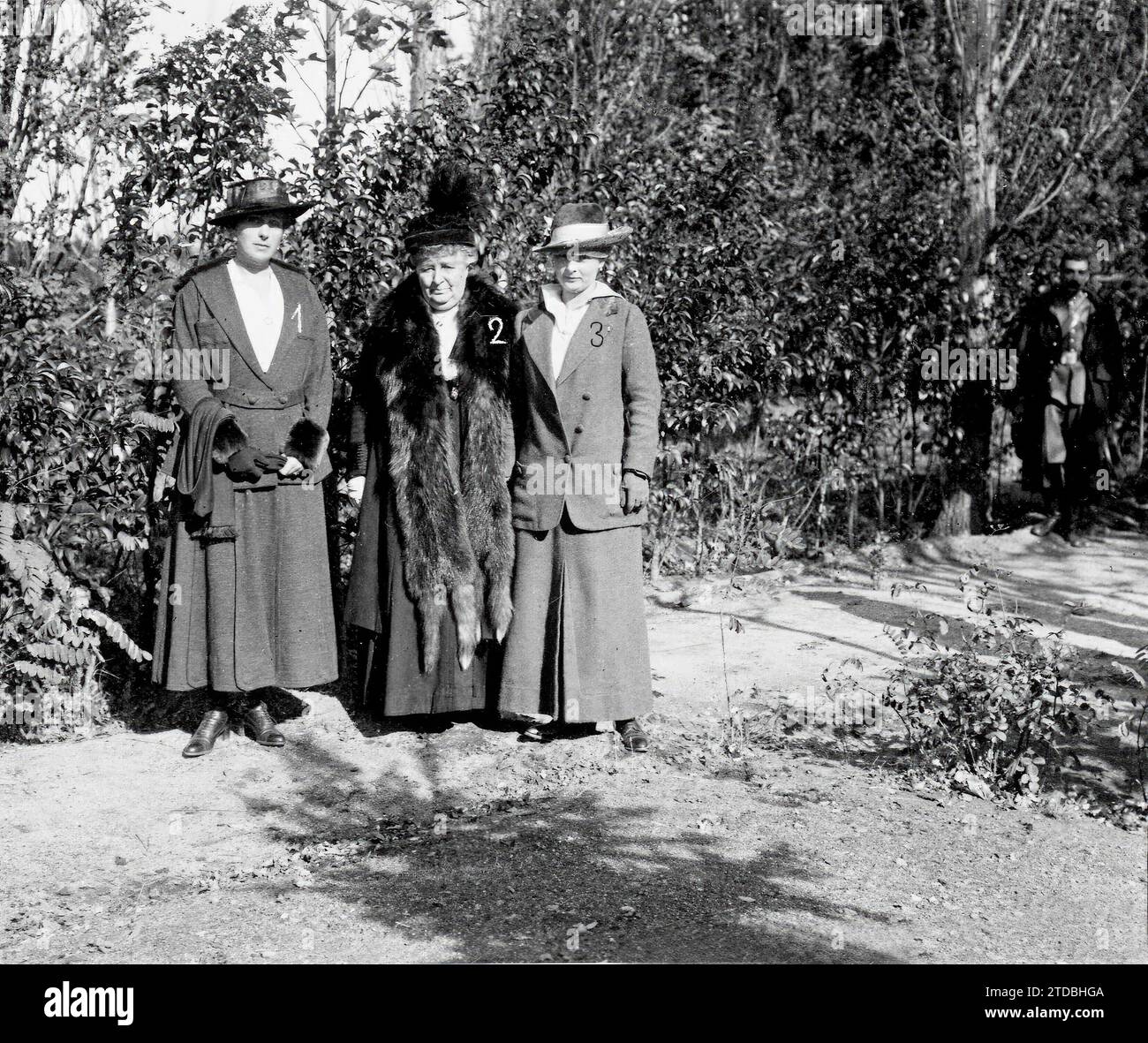 11/09/1916. Königin Victoria (1) mit Prinzessin Alicia de Teck (2) und der Marchioness von Manzanedo (3), Organisatorin der Jagd in der Ecke. Quelle: Album / Archivo ABC / Ramón Alba Stockfoto