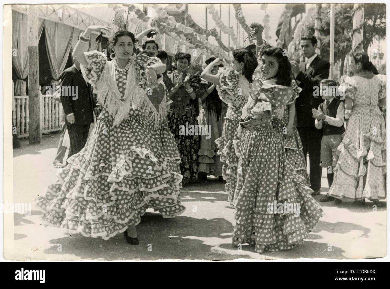 04/19/1930. 1930er Jahre: Sevllanas mit Stäbchen sind heute wenig benutzt. Quelle: Album/Archivo ABC Stockfoto