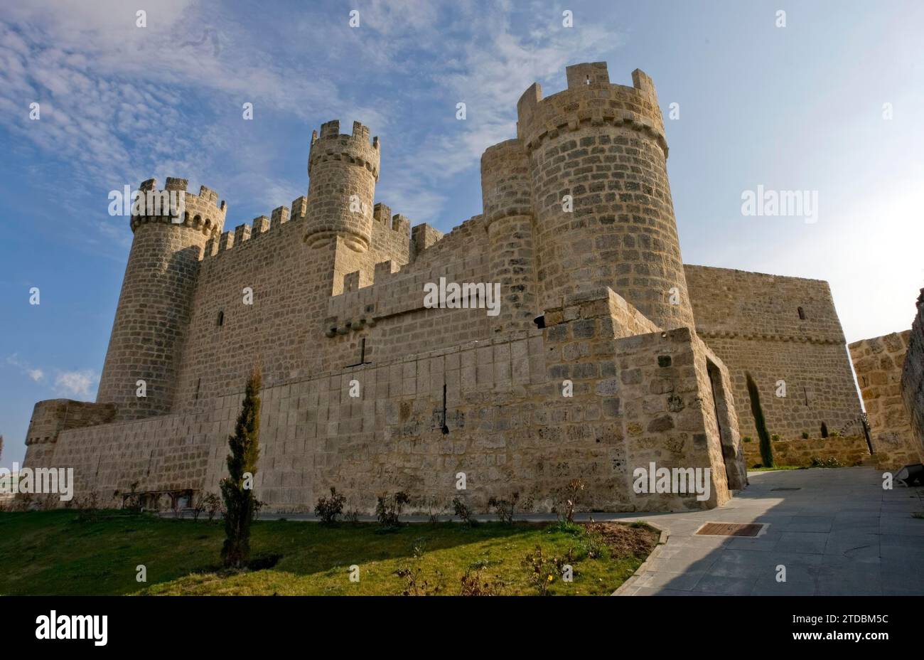 Olmillos de Sasamón (Burgos). 03/16/2008. Die Burg Olmillos, auch Señorío de Olmillos genannt, ist eine kleine Festung aus dem 15. Jahrhundert. Quelle: Album / Archivo ABC / Félix Ordóñez Villafranca Stockfoto