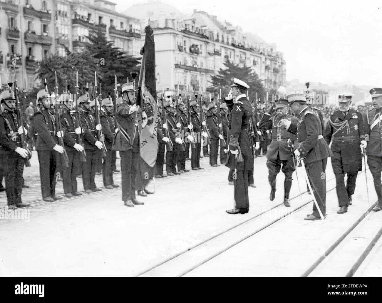 07/27/1917. Ankunft der Könige in Santander der König grüßt die