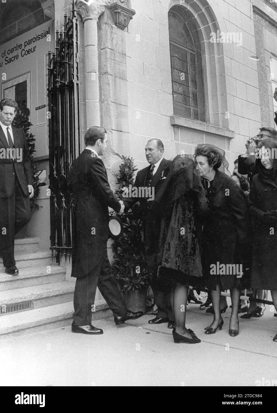 04/17/1969. Am Ausgang des kleinen Tempels des Heiligen Herzens