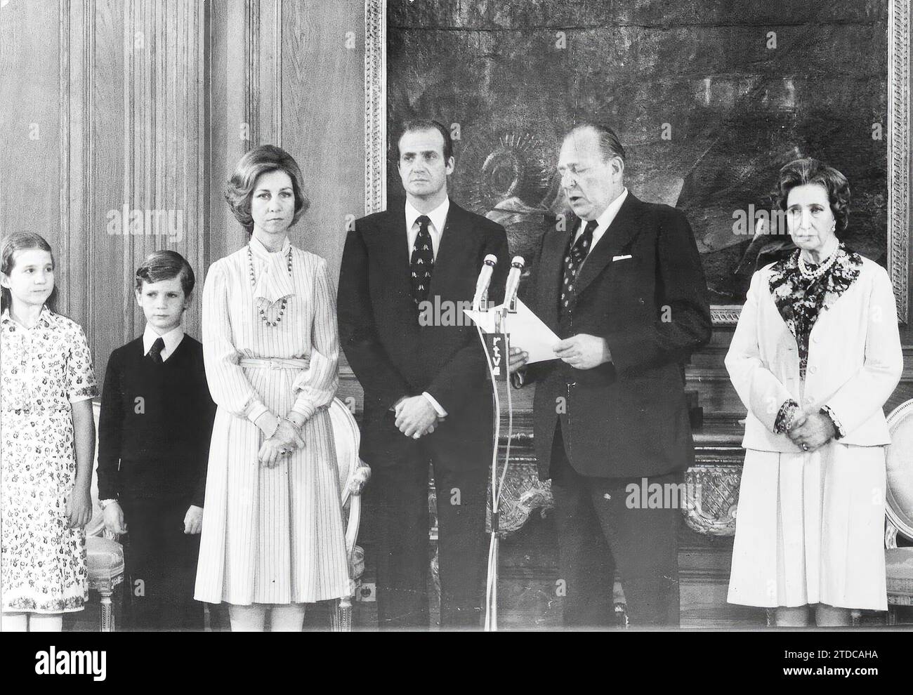 Madrid, 14.05.1977. Don Juan de Borbón, Graf von Barcelona, tritt in