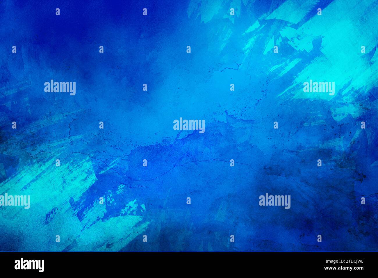 Abstrakter Hintergrund einer schäbigen Betonwandoberfläche mit blauer Glanzfarbe und verwitterten Teilen. Textur der Schriftfarbe. Tragen von Linoldruck Stockfoto