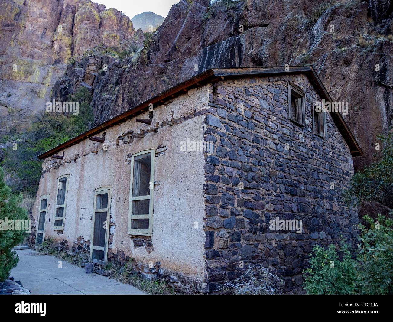Verlassenes Gebäude aus den späten 1800er Jahren vom Van Patten Mountain Camp, Dripping Springs Trail, Las Cruces, New Mexico, USA Stockfoto