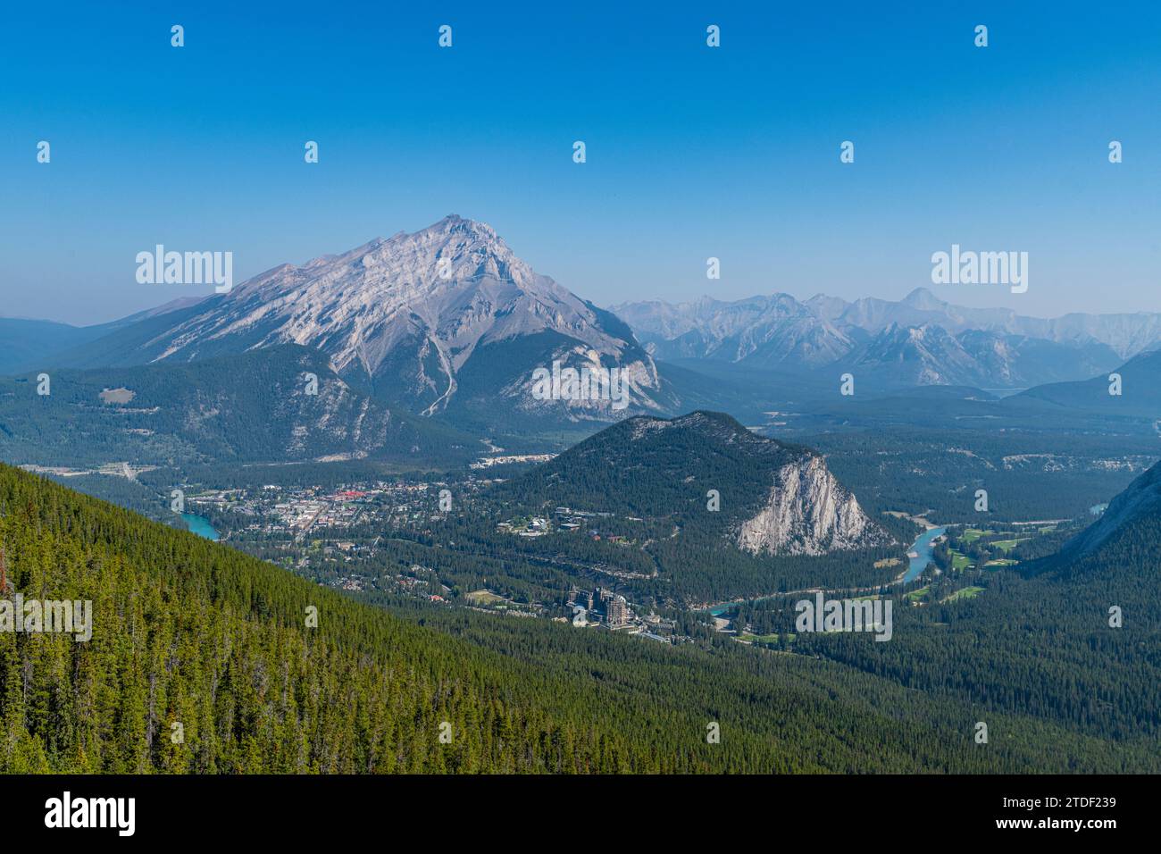Blick auf den Cascade Mountain vom Sulphur Mountain Gipfel, Banff National Park, UNESCO-Weltkulturerbe, Alberta, Rocky Mountains, Kanada, Nordamerika Stockfoto