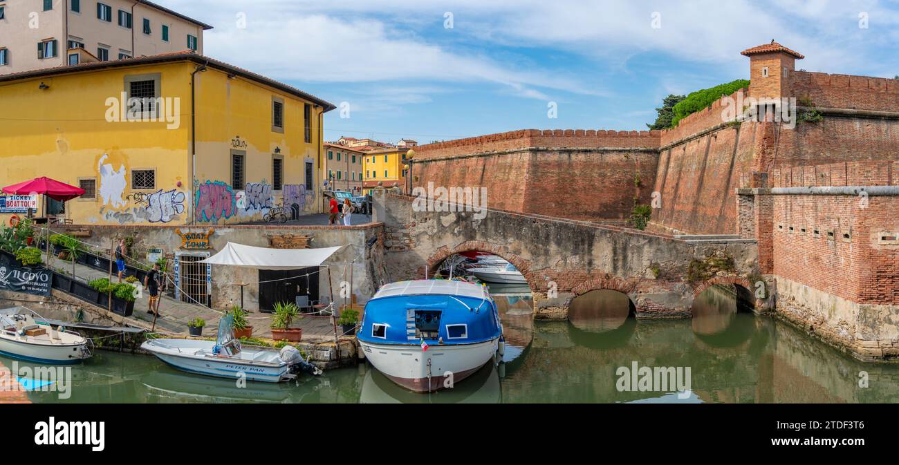 Blick auf die Festung und den Kanal Nuova, Livorno, Provinz Livorno, Toskana, Italien, Europa Stockfoto