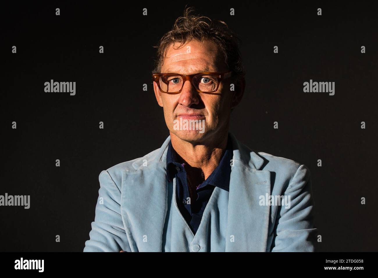 Edimburgh, Schottland. 19. August 2018. Der englische Fußballmanager Tony Adams nimmt während des Edinburgh International Book Festival auf Augu an einer Fotoschau Teil Stockfoto