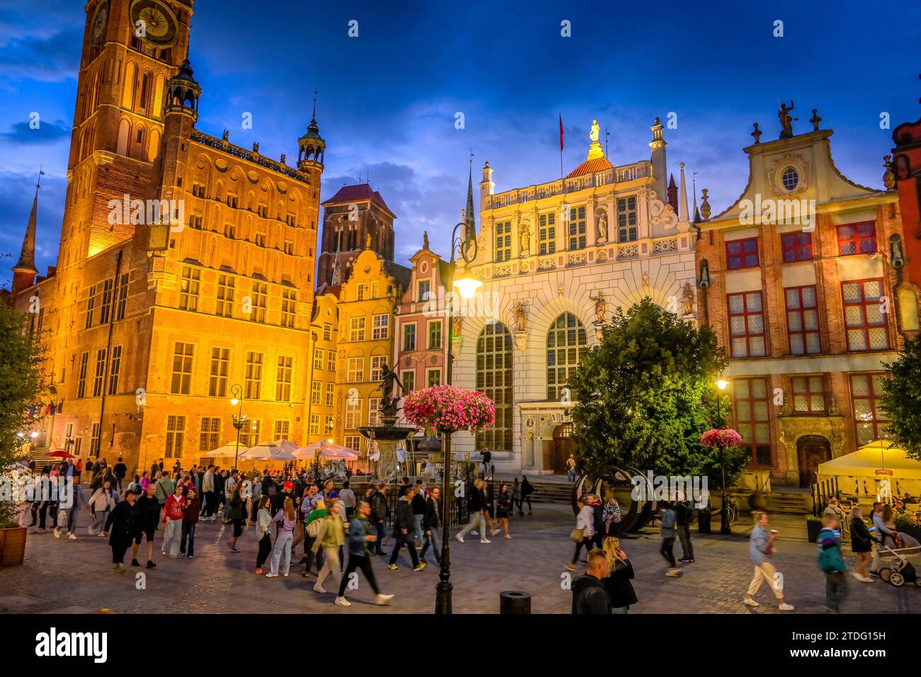 Rechtstädtisches Rathaus, Neptunbrunnen, Artushof, Langer Markt - Dlugi Targ, Altstadt, Danzig, Woiwodschaft Pommern, Polen Stockfoto