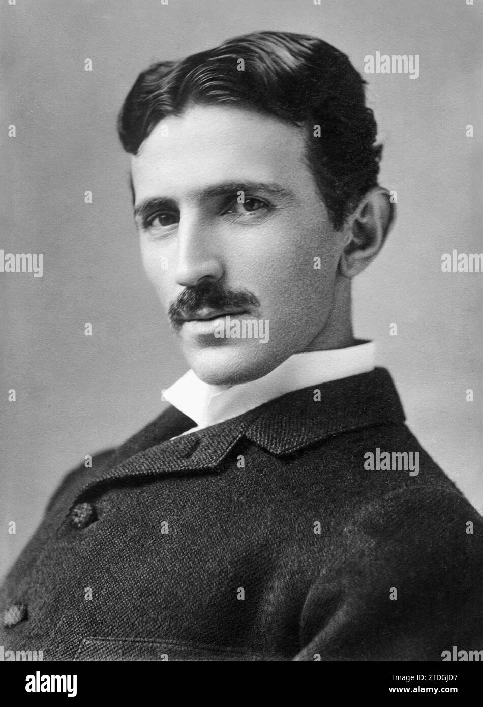 Ein Foto von Nikola Tesla im Alter von 34 Jahren. Jahr. Ca. 1890. Von Bain News Service, Herausgeber. Stockfoto