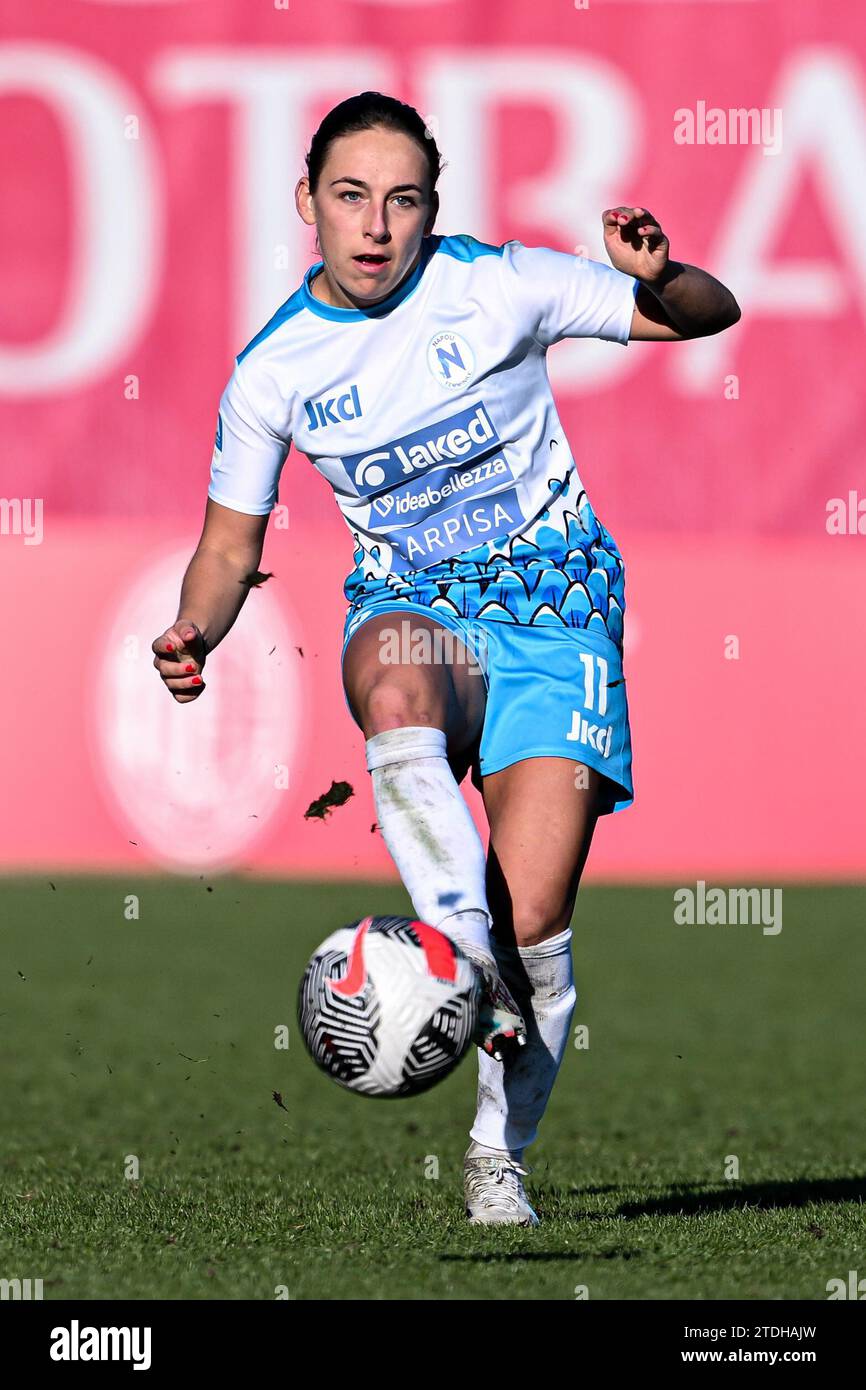 Mailand, Italien. Dezember 2023. Mailand, Italien, 16.12.23: Gina-Maria Chmielinski (11 Neapel) während des Spiels Der Serie A Der Frauen zwischen dem AC Mailand und Neapel im Vismara Sports Center in Mailand, Italia Soccer (Cristiano Mazzi/SPP) Credit: SPP Sport Press Photo. /Alamy Live News Stockfoto