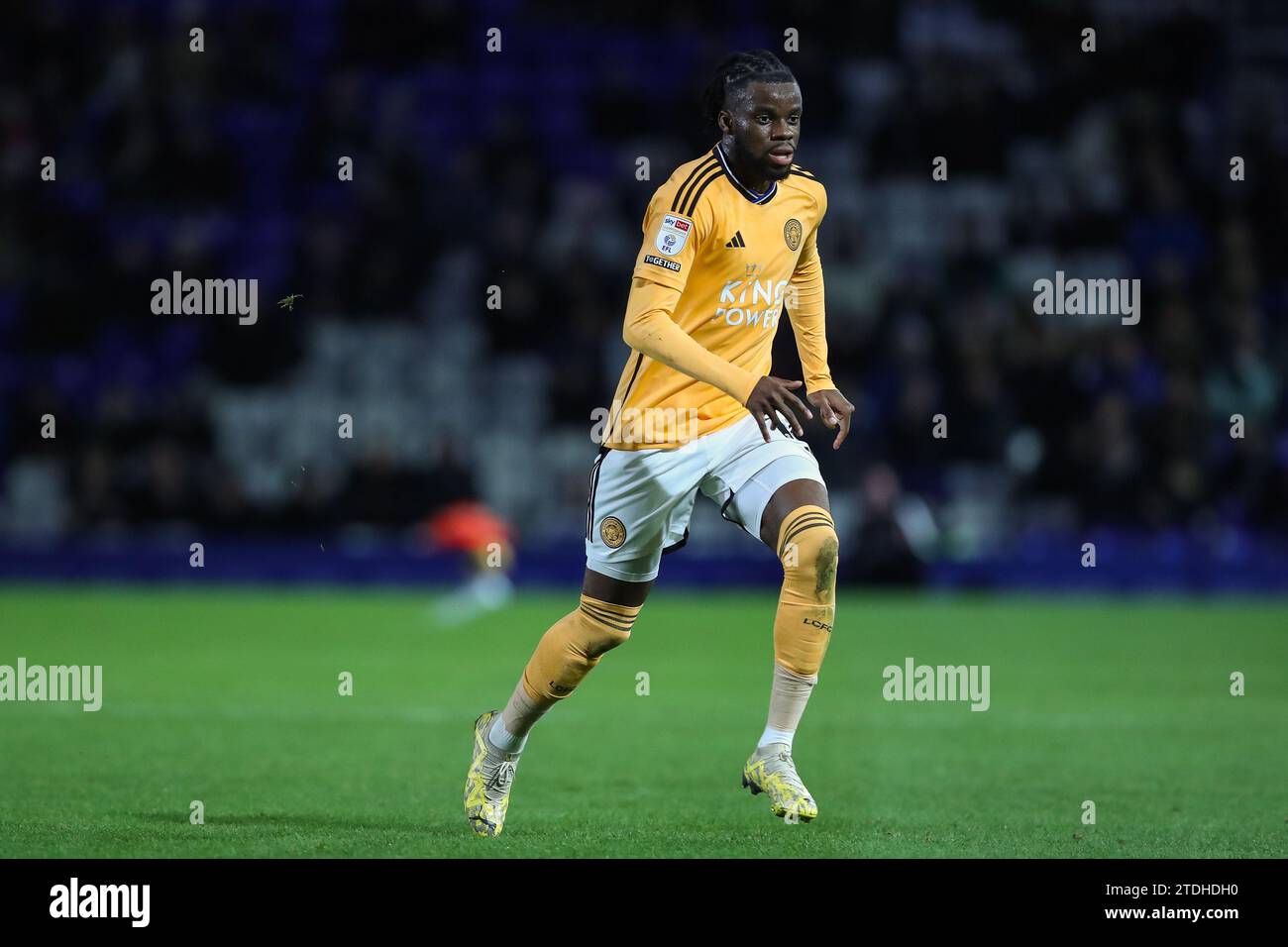 Stephy Mavididi #10 von Leicester City während des Sky Bet Championship Matches Birmingham City vs Leicester City at St Andrews, Birmingham, Großbritannien, 18. Dezember 2023 (Foto: Gareth Evans/News Images) Stockfoto