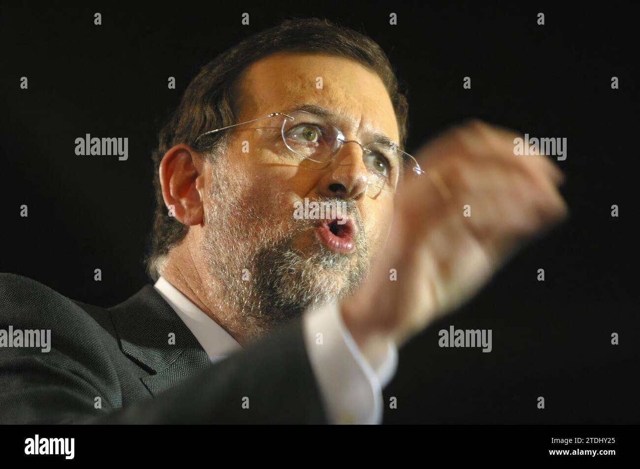 03/09/2004. Barcelona 03/10/04..... PP Central Rallye in Barcelona.......... Ftos Yolanda Cardo.......... Archdc Digital-Bild. Quelle: Album / Archivo ABC / Yolanda Cardo Stockfoto