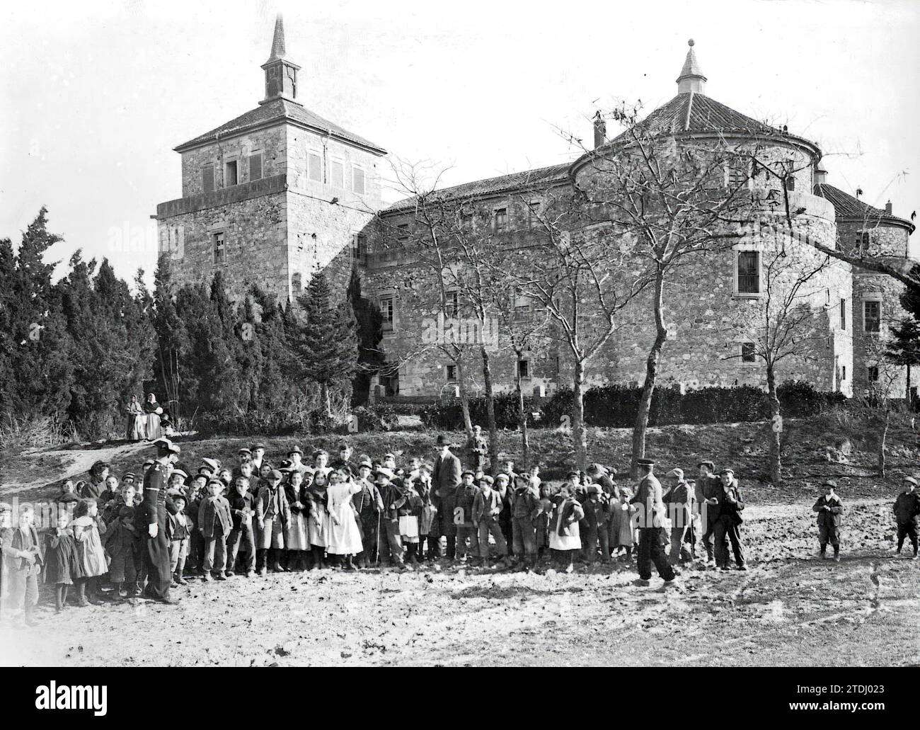 12/27/1910. Die Kampagne gegen Betteln in Madrid. Das Schloss Villaviciosa de Odón, wo eine Kolonie der arbeitsfähigen Armen errichtet werden soll. Quelle: Album / Archivo ABC / Ramón Alba Stockfoto