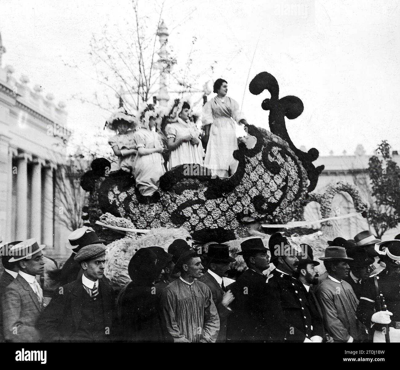 Valencia, Mai 1909. Kutsche besetzt von den sechs Damen, die Preise im Schönheitswettbewerb gewonnen haben. Quelle: Album / Archivo ABC / Francisco Goñi Stockfoto