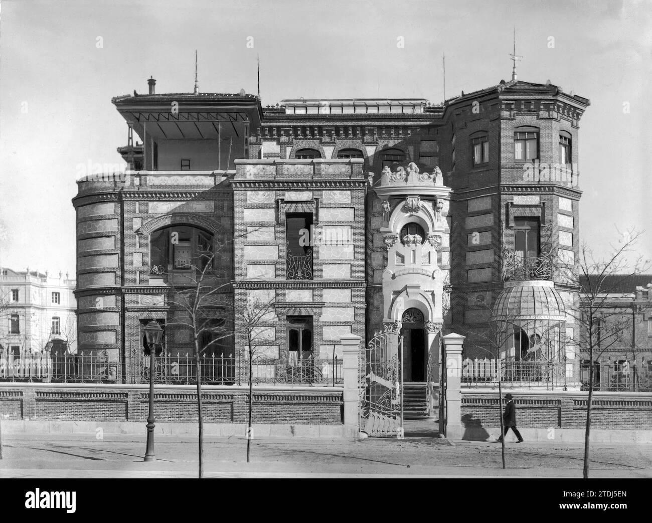 10/26/1906. Gebäudepreis. Madrid. Haus in der Velázquez-Straße im Besitz von Don Félix de la Torre, das den Preis des stadtrates für das beste Gebäude erhalten hat, das jedes Jahr gebaut wurde. Foto: Ernesto. Quelle: Album/Archivo ABC Stockfoto