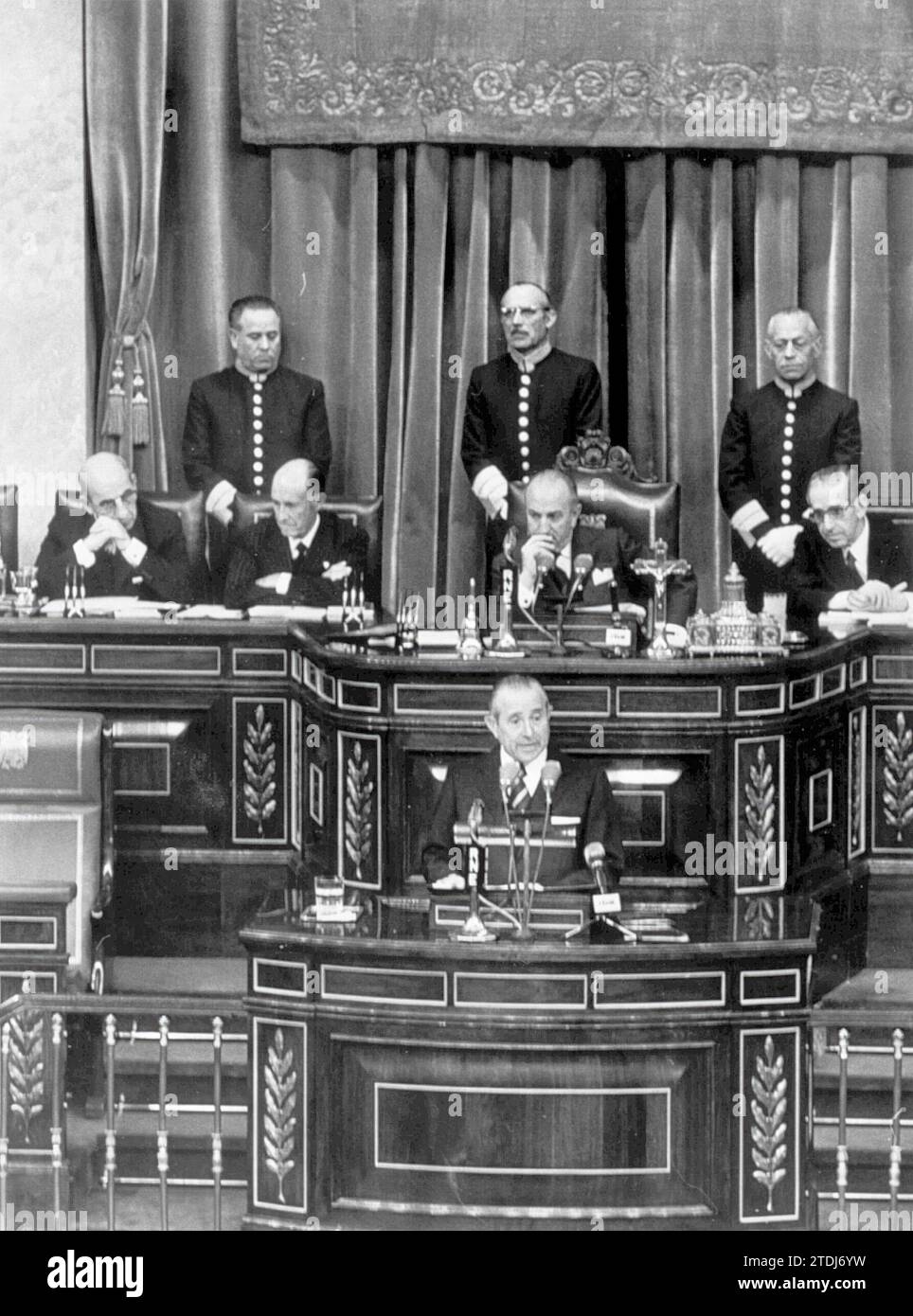 02/11/1974. Navarrese Arias während einer Intervention in den Cortes. Quelle: Album / Archivo ABC / Teodoro Naranjo Domínguez Stockfoto