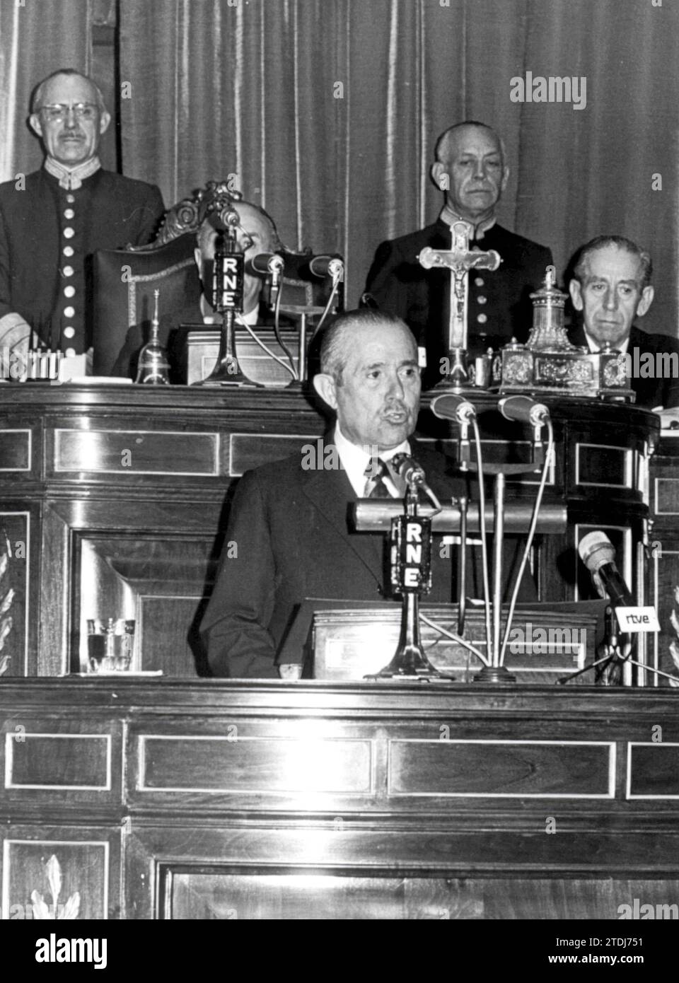 02/11/1974. Navarrese Arias während einer Intervention in den Cortes. Quelle: Album / Archivo ABC / Teodoro Naranjo Domínguez Stockfoto