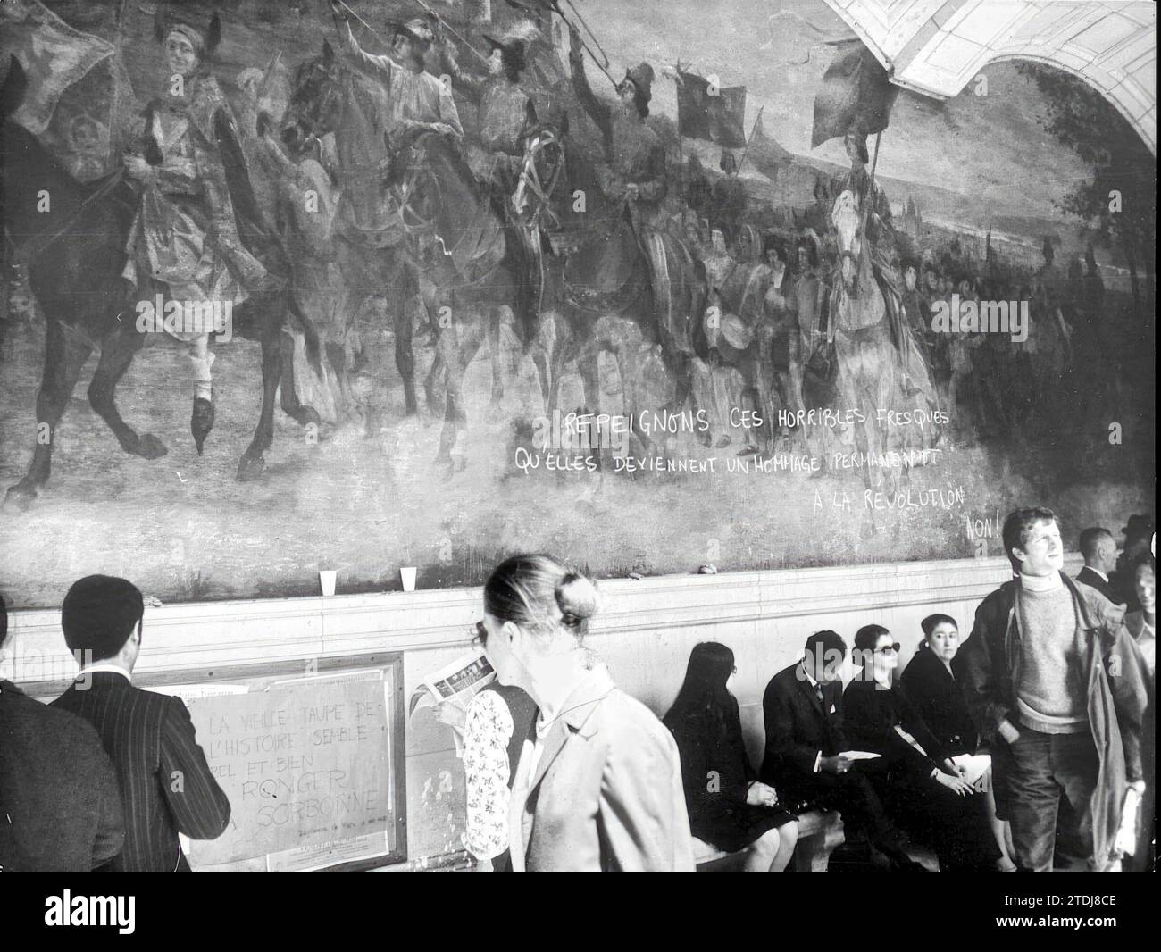 Paris (Frankreich), Mai 1968. Gemalt auf einigen "schrecklichen Fresken", repräsentativ für die französische "Pracht". Quelle: Album/Archivo ABC Stockfoto