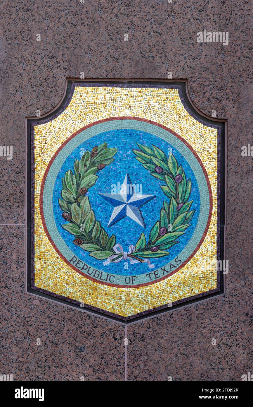 Austin, Texas - 3. November 2023: USA Wappen für die republik Texas, auf der Vorderseite der Texas State Library in Austin, USA. Stockfoto