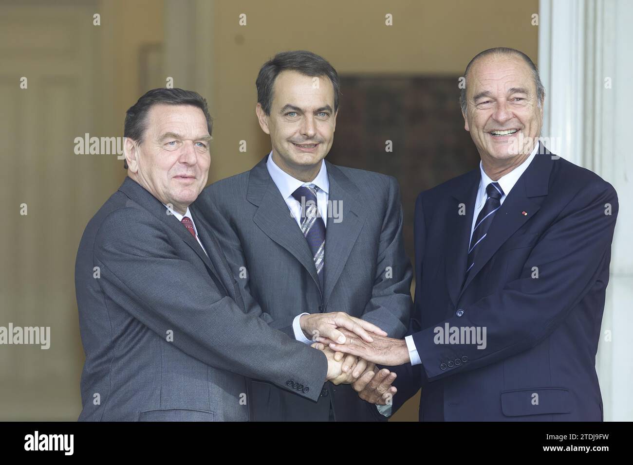 Madrid, 13.09.2004. Treffpunkt ist der Palast Moncloa zwischen Rodríguez Zapatero, Jacques Chirac und Gerhard Schröder. Foto Jaime García. Quelle: Album / Archivo ABC / Jaime García Stockfoto