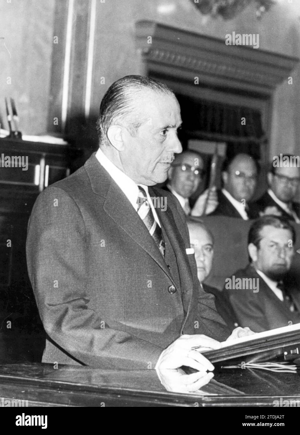 02/11/1974. Navarrese Arias während einer Intervention in den Cortes. Quelle: Album / Archivo ABC / Teodoro Naranjo Domínguez Stockfoto