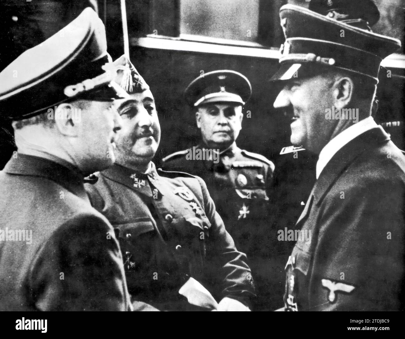 Hendaye (Frankreich). 10/23/1940. Erste Begrüßung zwischen Franco und Hitler in ihrem Interview in Hendaye, als der Staatsoberhaupt Spaniens auf französischem Boden ankam. Quelle: Album/Archivo ABC Stockfoto