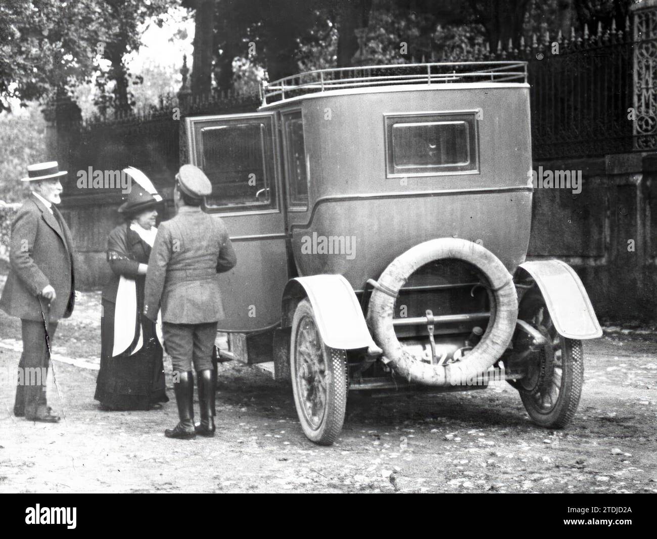 07/14/1912. Don Antonio Maura in Santander. Der ehemalige ratsvorsitzende und seine Frau verließen ihren Bauernhof Sardinero, wo sie aus Riaño zogen. Quelle: Album / Archivo ABC / Samot Stockfoto