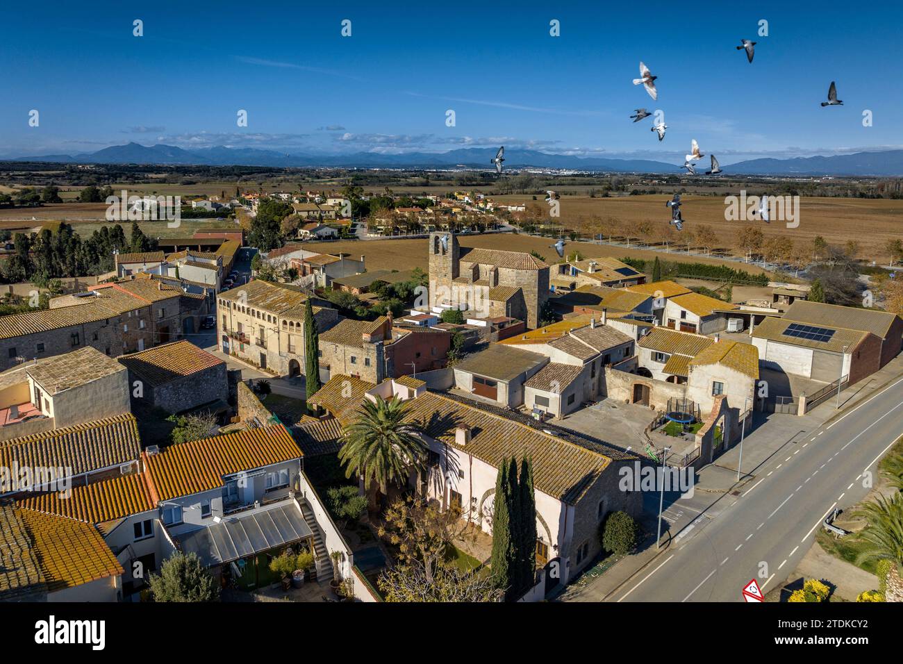 Aus der Vogelperspektive des Dorfes Vilacolum in Torroella de Fluvià