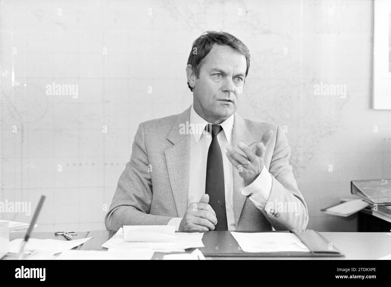 Mr. Stuart, Himalaya-Expedition, Expedition, 27. 10. 1982, Whizgle News aus der Vergangenheit, zugeschnitten auf die Zukunft. Erkunden Sie historische Geschichten, das Image der niederländischen Agentur aus einer modernen Perspektive, die die Lücke zwischen den Ereignissen von gestern und den Erkenntnissen von morgen überbrückt. Eine zeitlose Reise, die die Geschichten prägt, die unsere Zukunft prägen Stockfoto