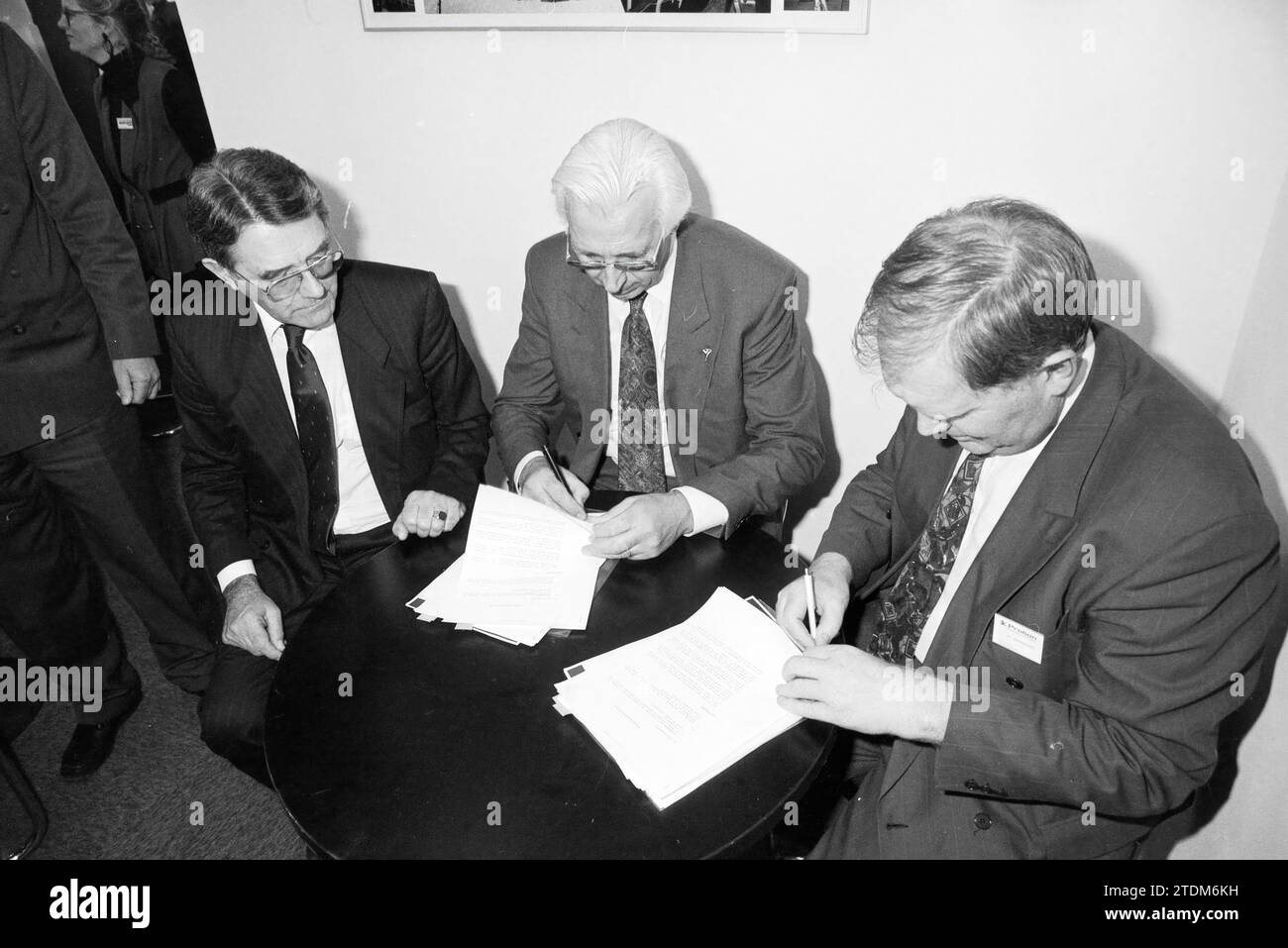 Landwirtschaft Rai, Unterschrift, 20-01-1992, Whizgle News aus der Vergangenheit, zugeschnitten auf die Zukunft. Erkunden Sie historische Geschichten, das Image der niederländischen Agentur aus einer modernen Perspektive, die die Lücke zwischen den Ereignissen von gestern und den Erkenntnissen von morgen überbrückt. Eine zeitlose Reise, die die Geschichten prägt, die unsere Zukunft prägen Stockfoto