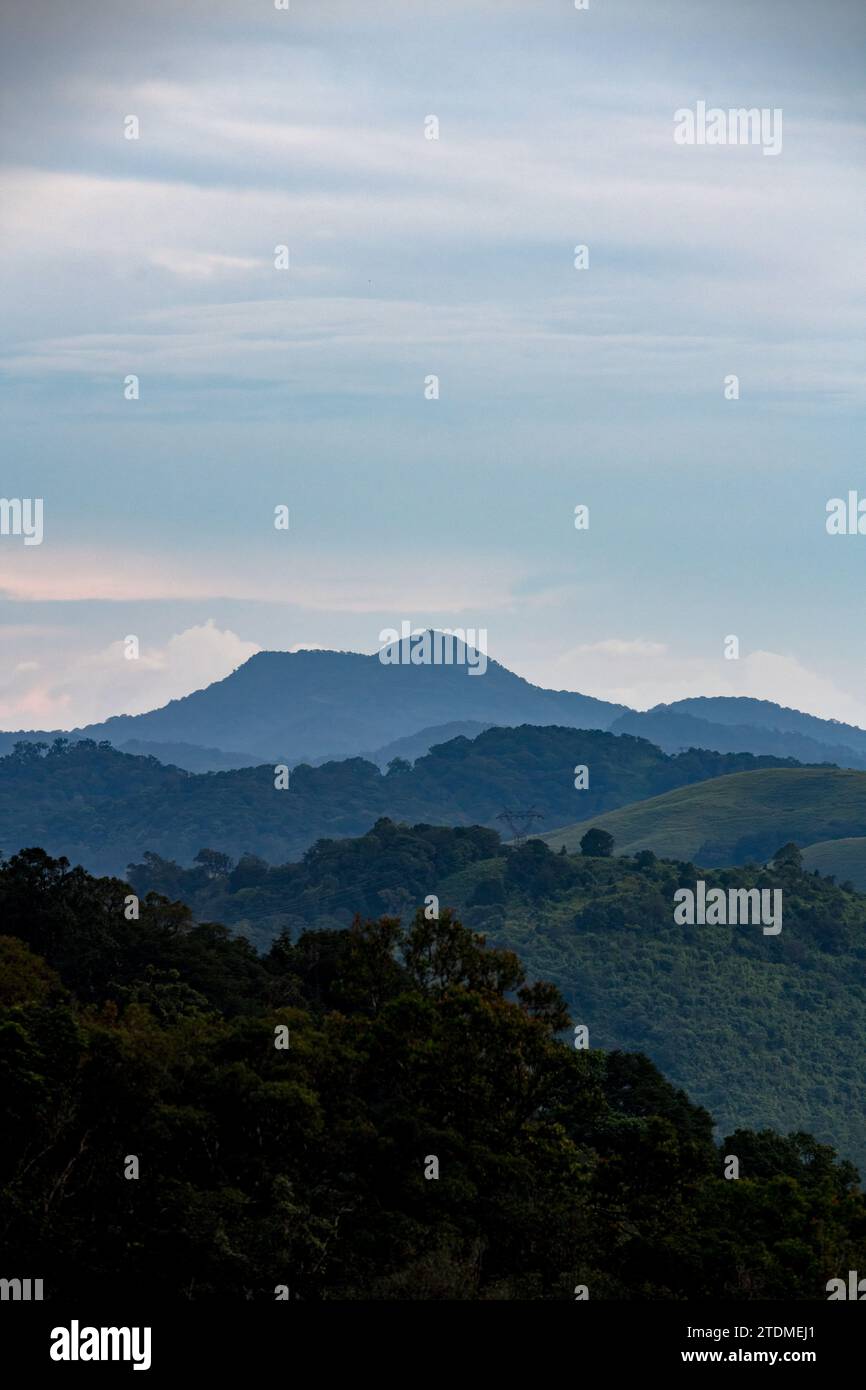 Begeben Sie sich auf eine unvergessliche Reise mit Gavi: Einem unglaublichen indischen Öko-Tourismus-Juwel, wo die Symphonie der Natur auf Ihr Abenteuer wartet. Stockfoto